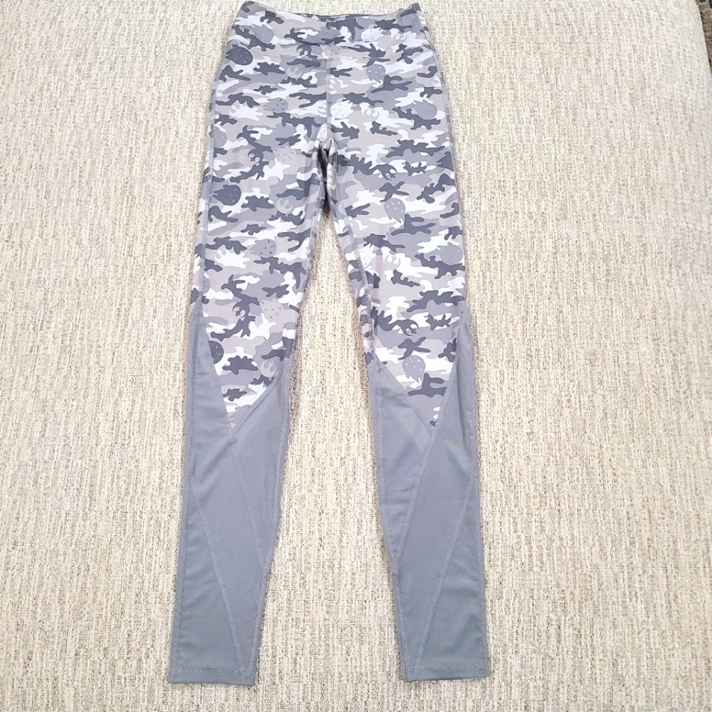 Star Wars HER UNIVERSE Women Leggings Sz Small Multi-Gray Camo Millennium Falcon